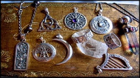 Amulets and Talismans in Folklore: Tales of Luck and Wonders